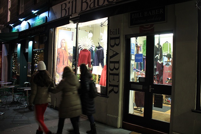 Grassmarket shoppers