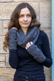 Unshin Islay Snood & Hand Warmers