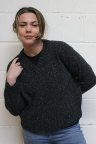 Unshin Marcia V Neck